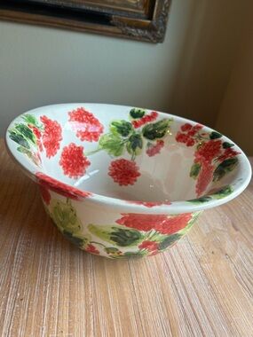 Artist Signed Judy Buswell "Red Geraniums" Hand Made Bowl 2001